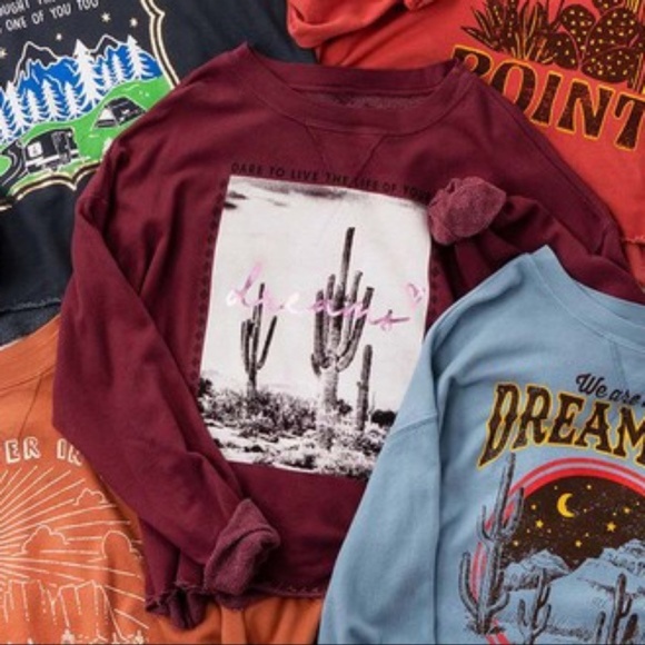 LAST ONE! DARE TO LIVE CROP SWEATSHIRT - Picture 4 of 5